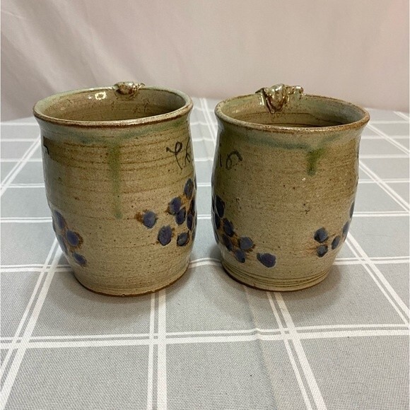 Pottery Coffee Mugs Grape Vine Primitive Handmade Artisan Crafted Set of 2 Cups - Picture 10 of 10